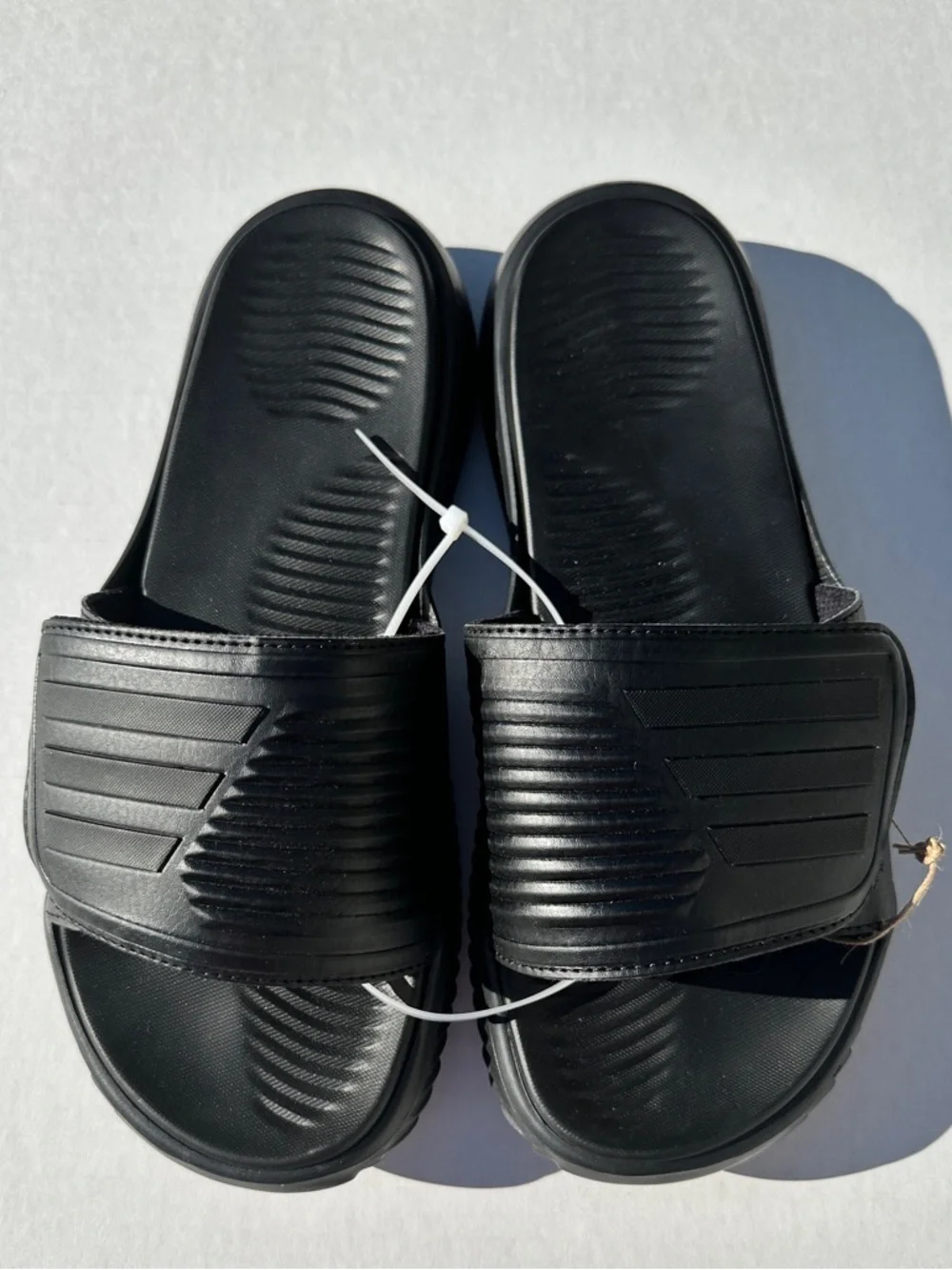 Adidas Alpha Response Unisex Casual Flip Flop Slides Sandal Mens size 9 NEW